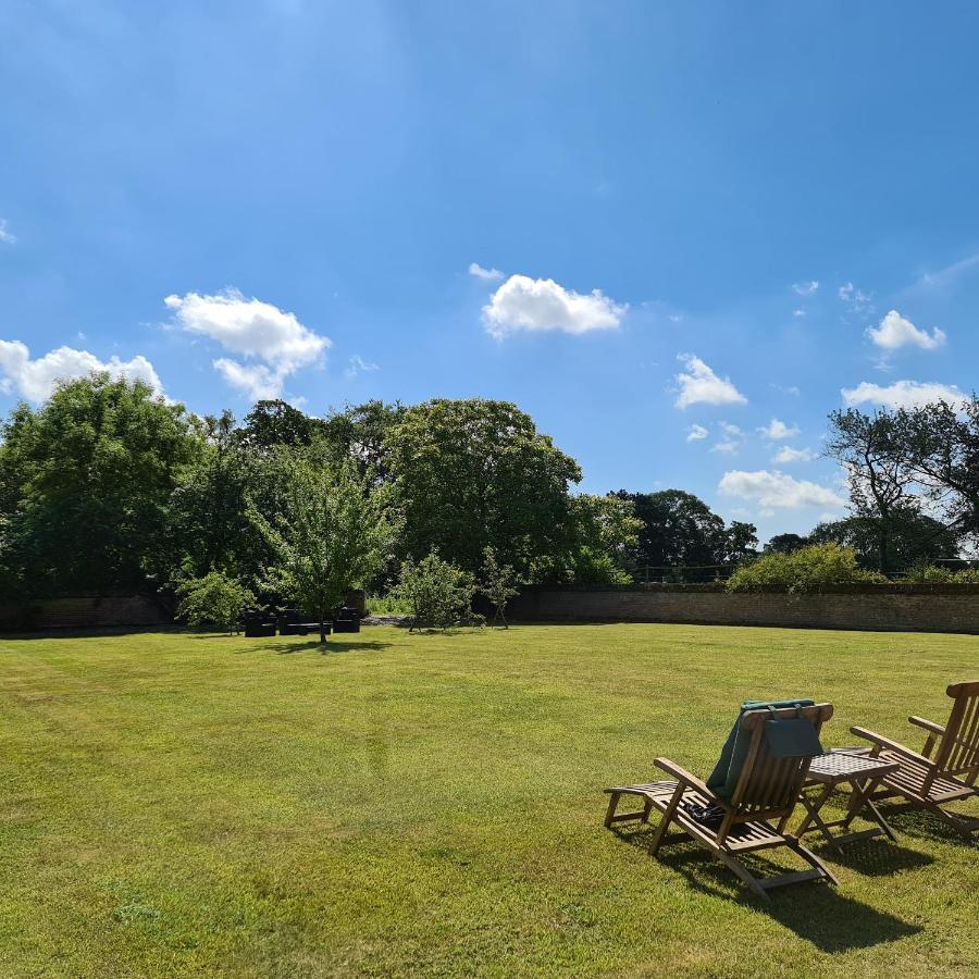 Sloley Hall Bed & Breakfast *